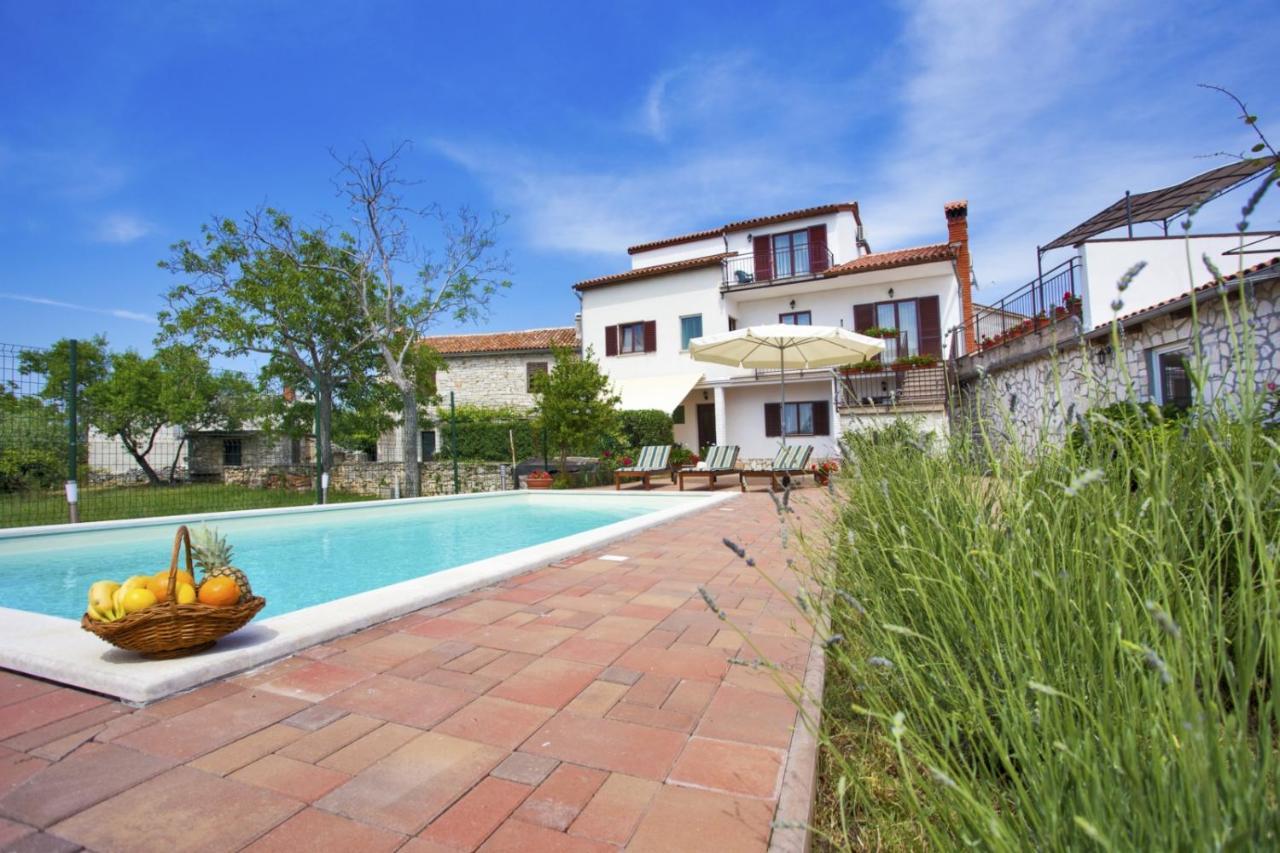 Holiday Home Elvis, Village Kujici Hreljići Dış mekan fotoğraf
